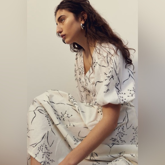 H & M linen blend black and white floral midi circular skirt - Picture 6 of 11